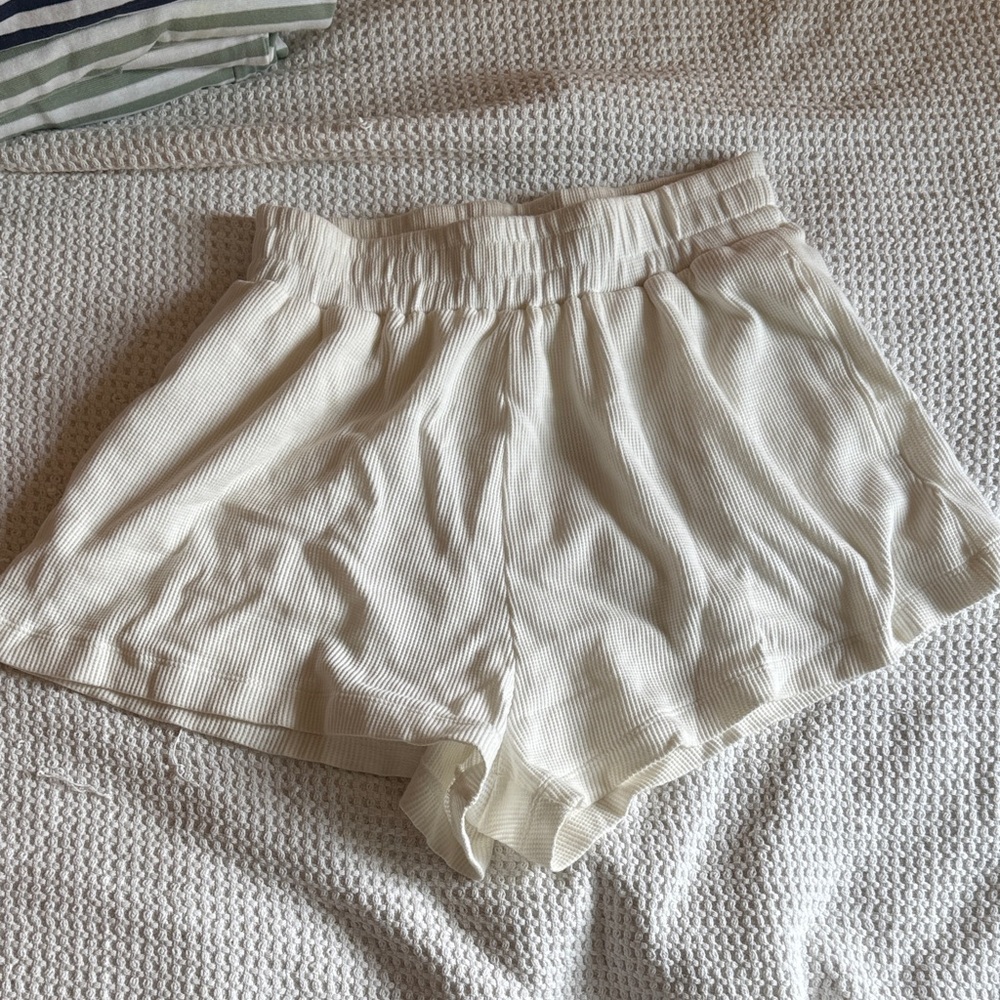 Daily Drills Cream High Waist Shorts